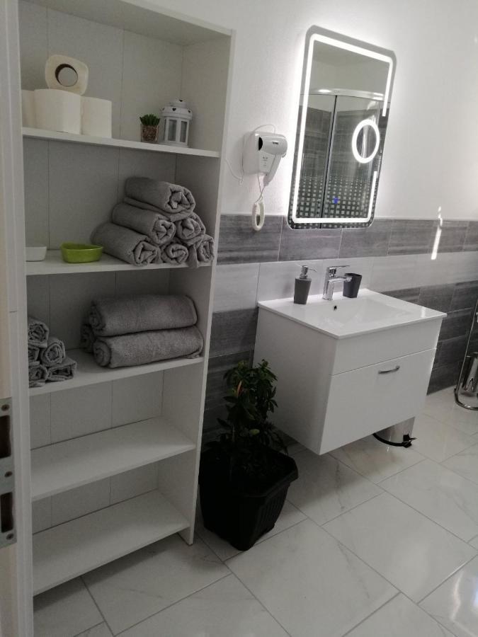 로비니 Casa Elysium 빌라 외부 사진